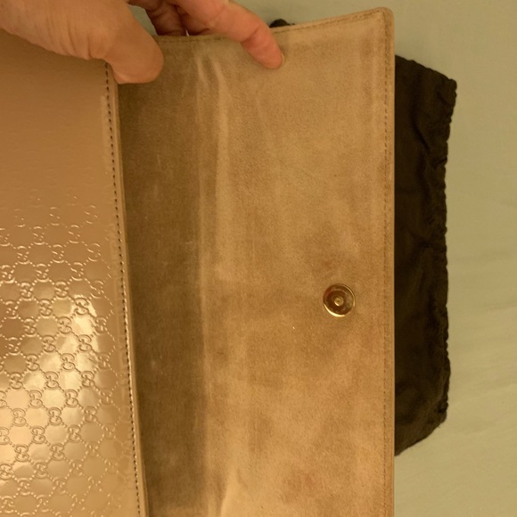 GUCCI Patent Microguccissima Small Clutch - Picture 5 of 10